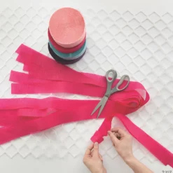 DIY Streamer Fencing Backdrop Decoration -DIY Photo Booth Shop diy streamer fencing backdrop decoration13951932 a01