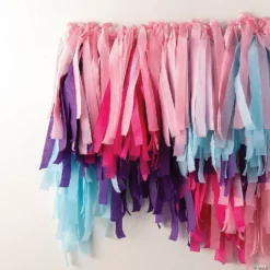 DIY Streamer Fencing Backdrop Decoration -DIY Photo Booth Shop diy streamer fencing backdrop decoration13951932 a05