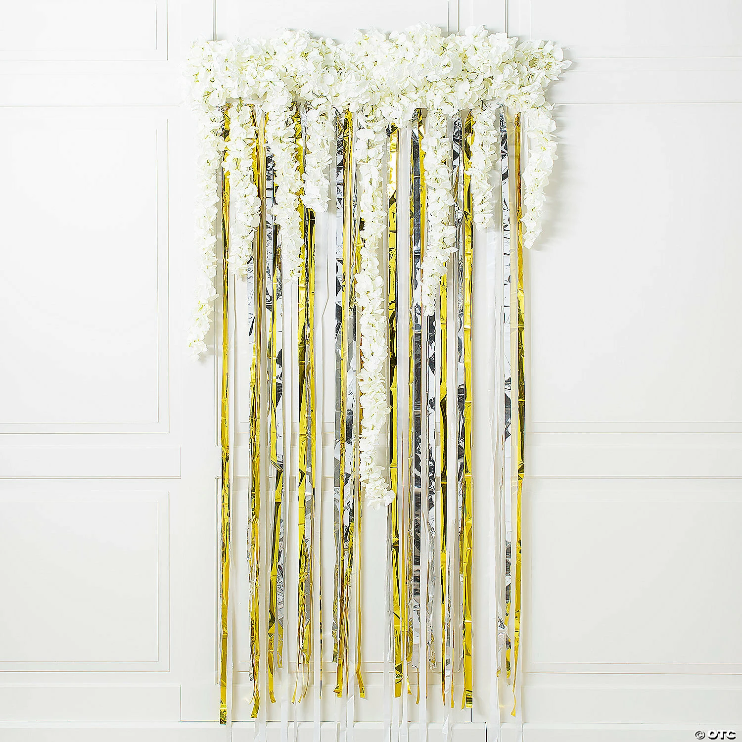 Gold, SIlver & White Streamer Backdrop 4 Gold, SIlver & White Streamer Backdrop - Image 2